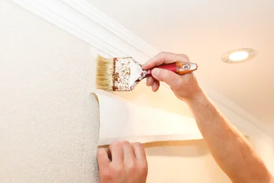Pose de papier peint au Plessis-Sainte-Opportune — revêtements muraux et toiles de verre